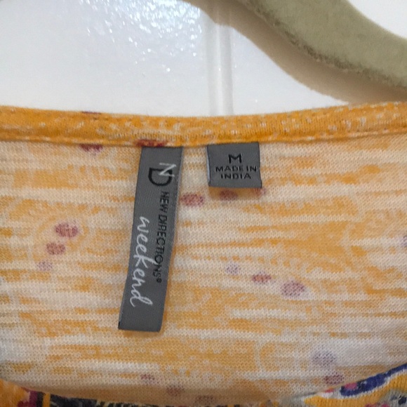 Mustard yellow 3/4 sleeve top - Picture 5 of 5